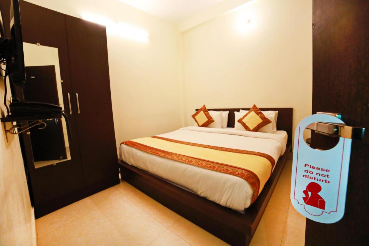 Oyo 16708 Sada Shiv Guest House Varanasi Eksteriør billede