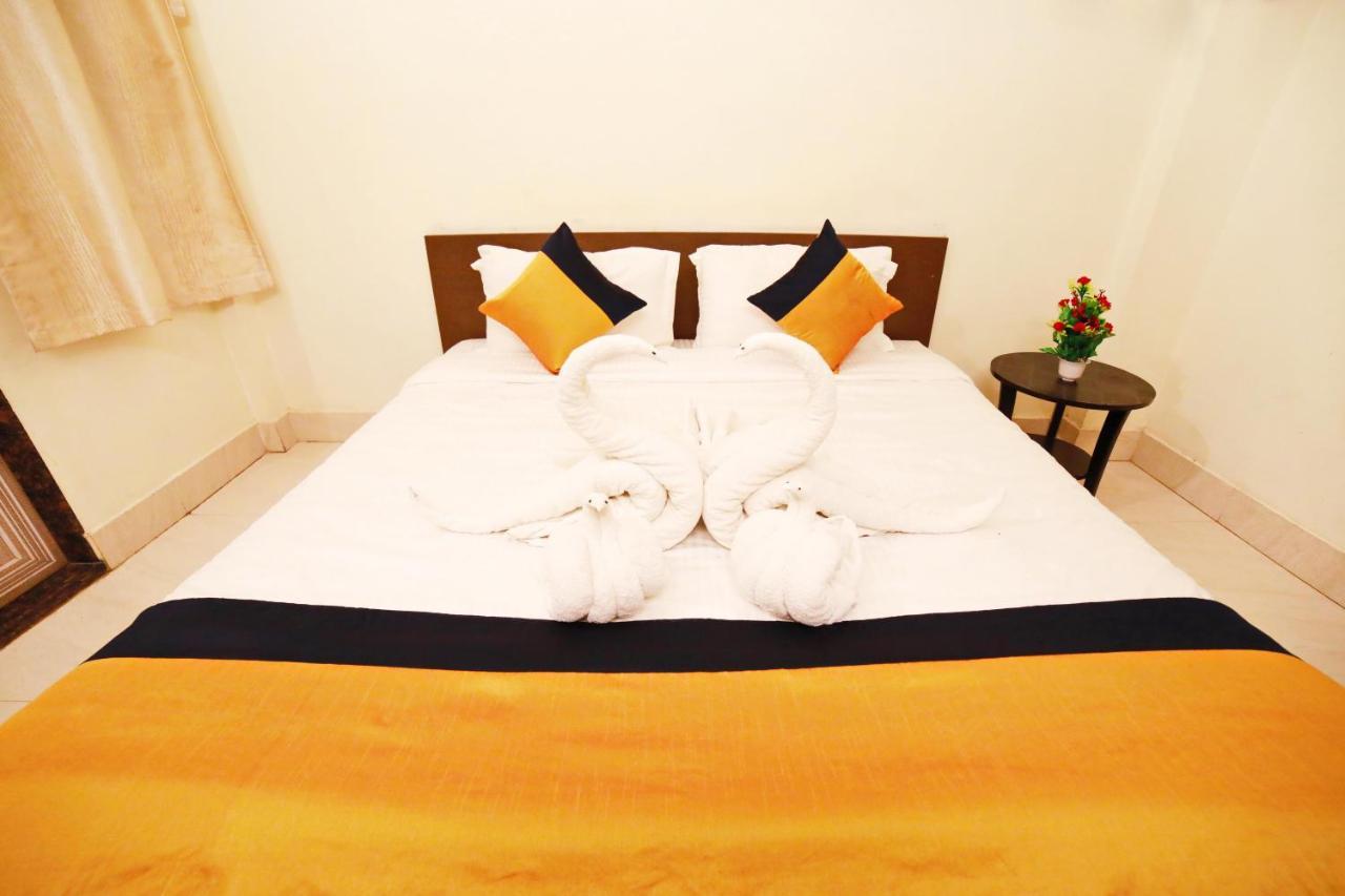 Oyo 16708 Sada Shiv Guest House Varanasi Eksteriør billede