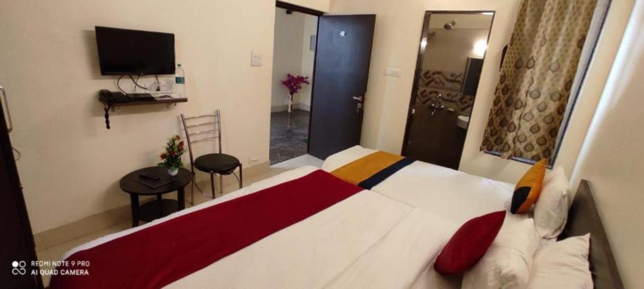 Oyo 16708 Sada Shiv Guest House Varanasi Eksteriør billede