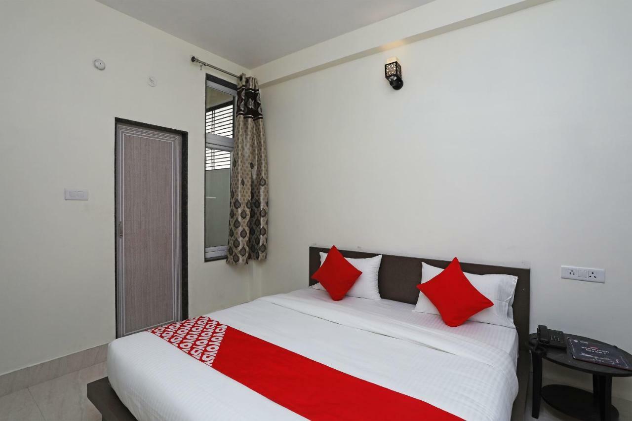 Oyo 16708 Sada Shiv Guest House Varanasi Eksteriør billede